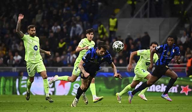 皇马西甲翻盘巴萨别乐观！弗里克手下有奇兵：能锁死姆巴佩&amp;小熊