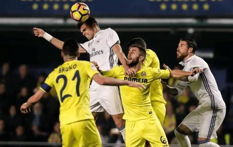 西甲焦点对决：主场龙回暖迎敌，黄潜客场四连败悬崖边挣扎